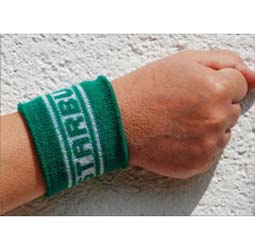 Pulsw?rmer mit Vereinsnamen gestrickt